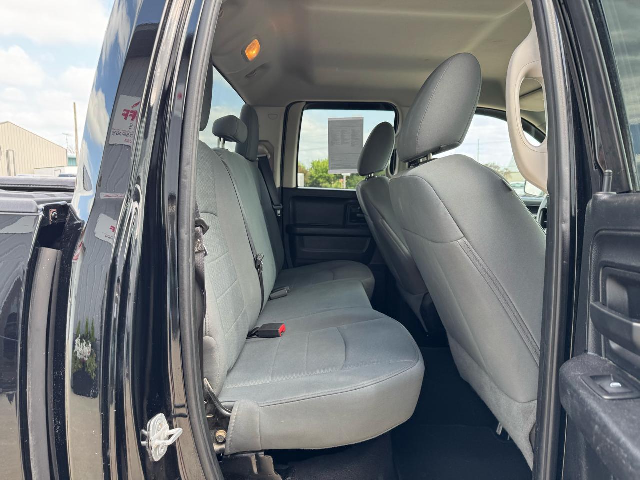 RAM 1500 4WD Quad Cab 140.5" Express 2014