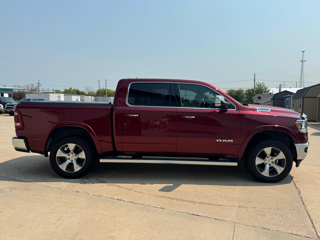 RAM 1500 Laramie 4x4 Crew Cab 5'7" Box 2020