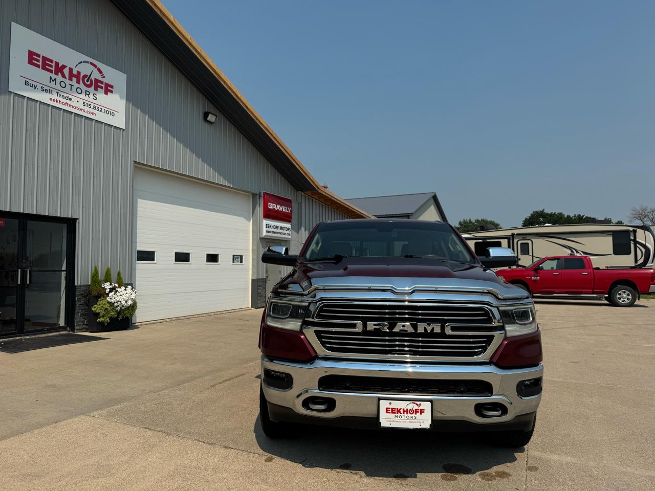 RAM 1500 Laramie 4x4 Crew Cab 5'7" Box 2020
