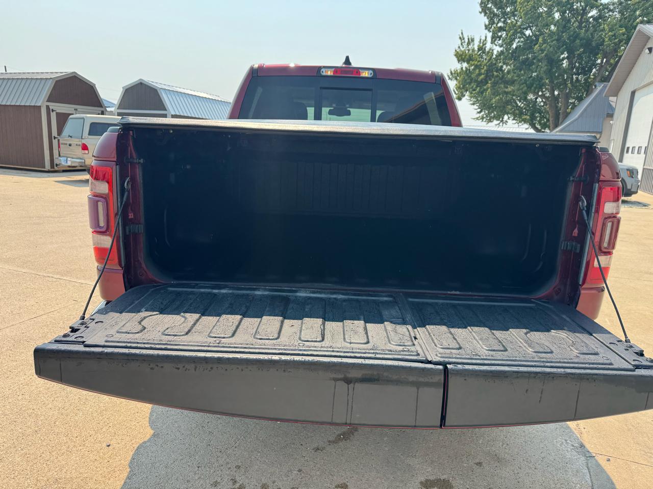 RAM 1500 Laramie 4x4 Crew Cab 5'7" Box 2020