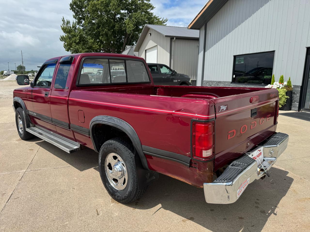Dodge Dakota Club Cab 131" WB 4WD 1994