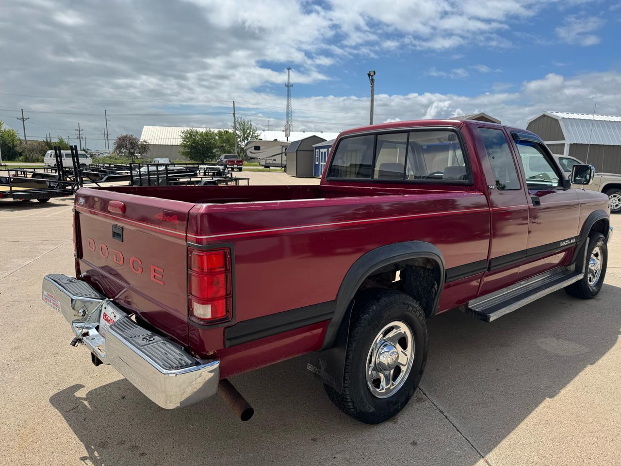 Dodge Dakota Club Cab 131" WB 4WD 1994