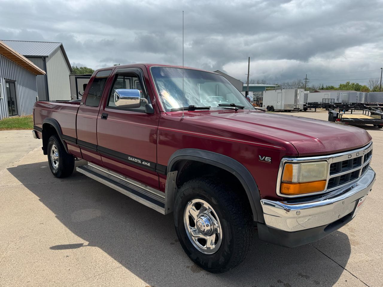 Dodge Dakota Club Cab 131" WB 4WD 1994