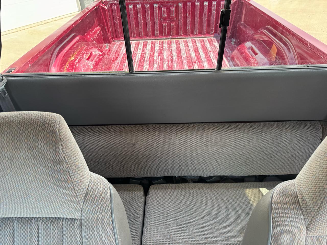 Dodge Dakota Club Cab 131" WB 4WD 1994