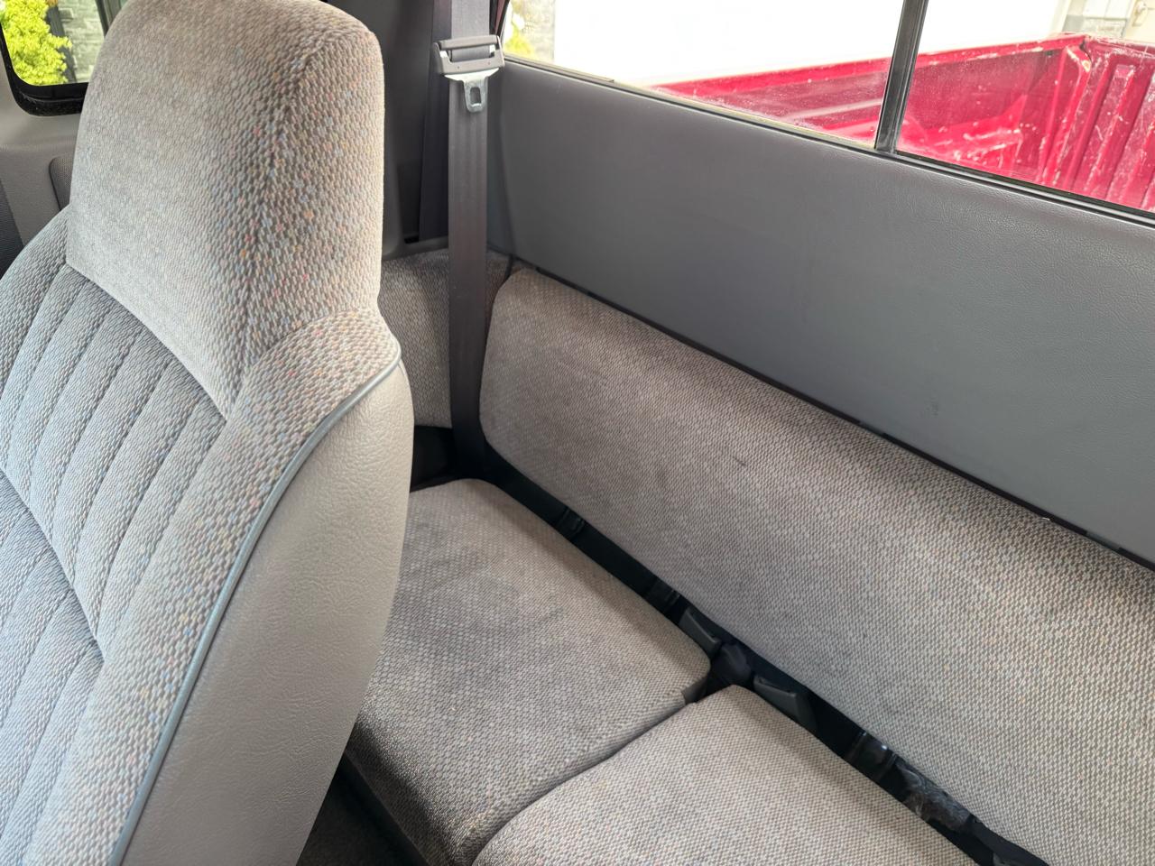 Dodge Dakota Club Cab 131" WB 4WD 1994