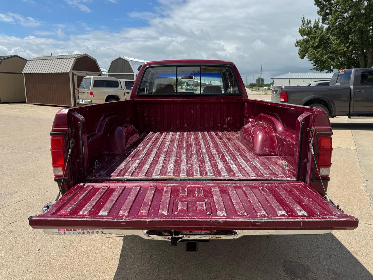 Dodge Dakota Club Cab 131" WB 4WD 1994