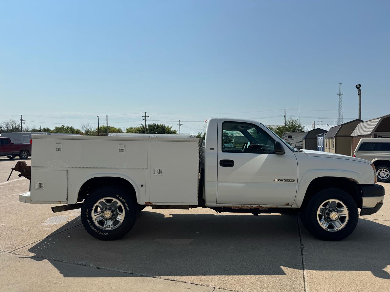 Chevrolet Silverado 2500HD Reg Cab 133" WB LS 2004