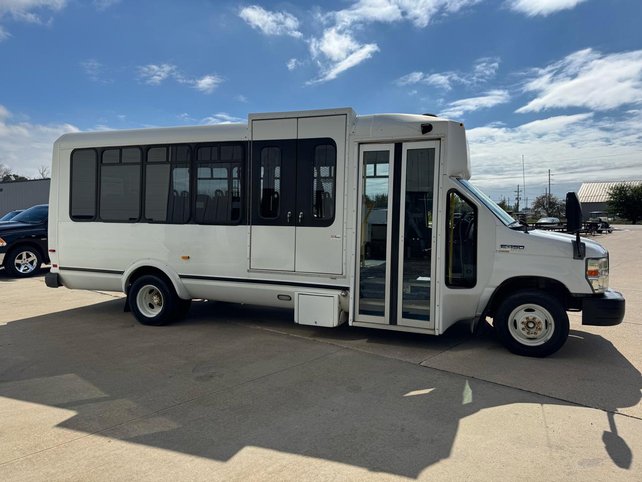 Ford E450  2010