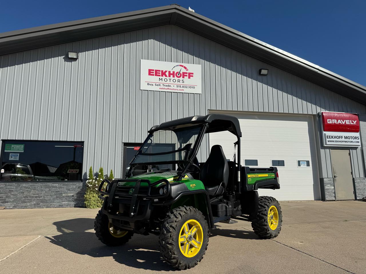 John Deere Gator  2013