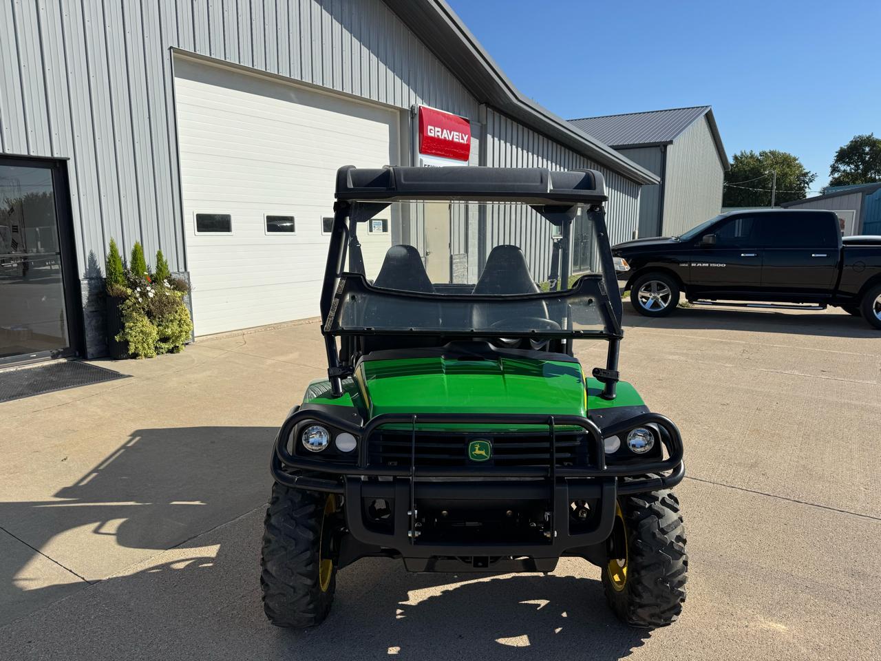 John Deere Gator  2013