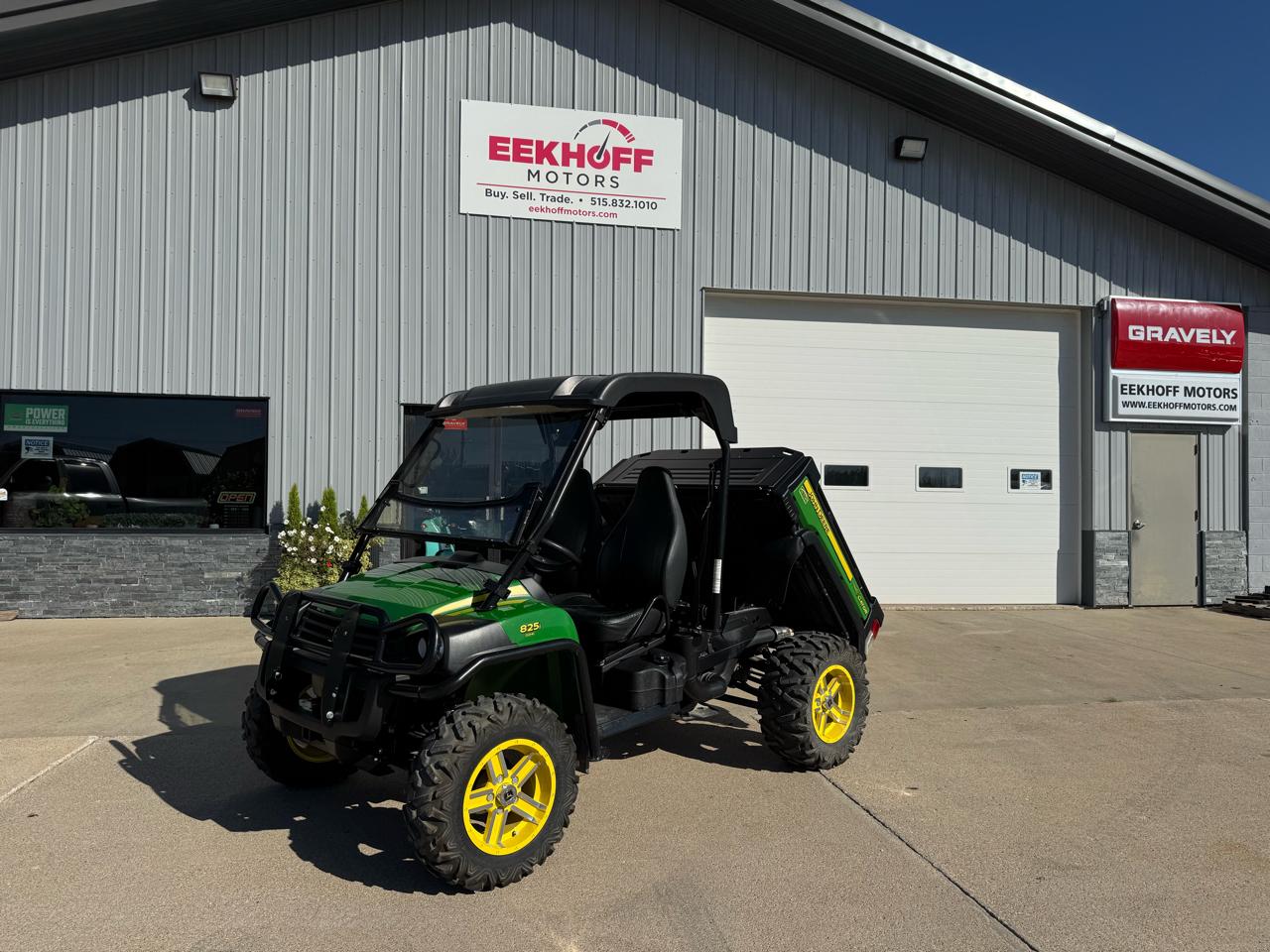 John Deere Gator  2013