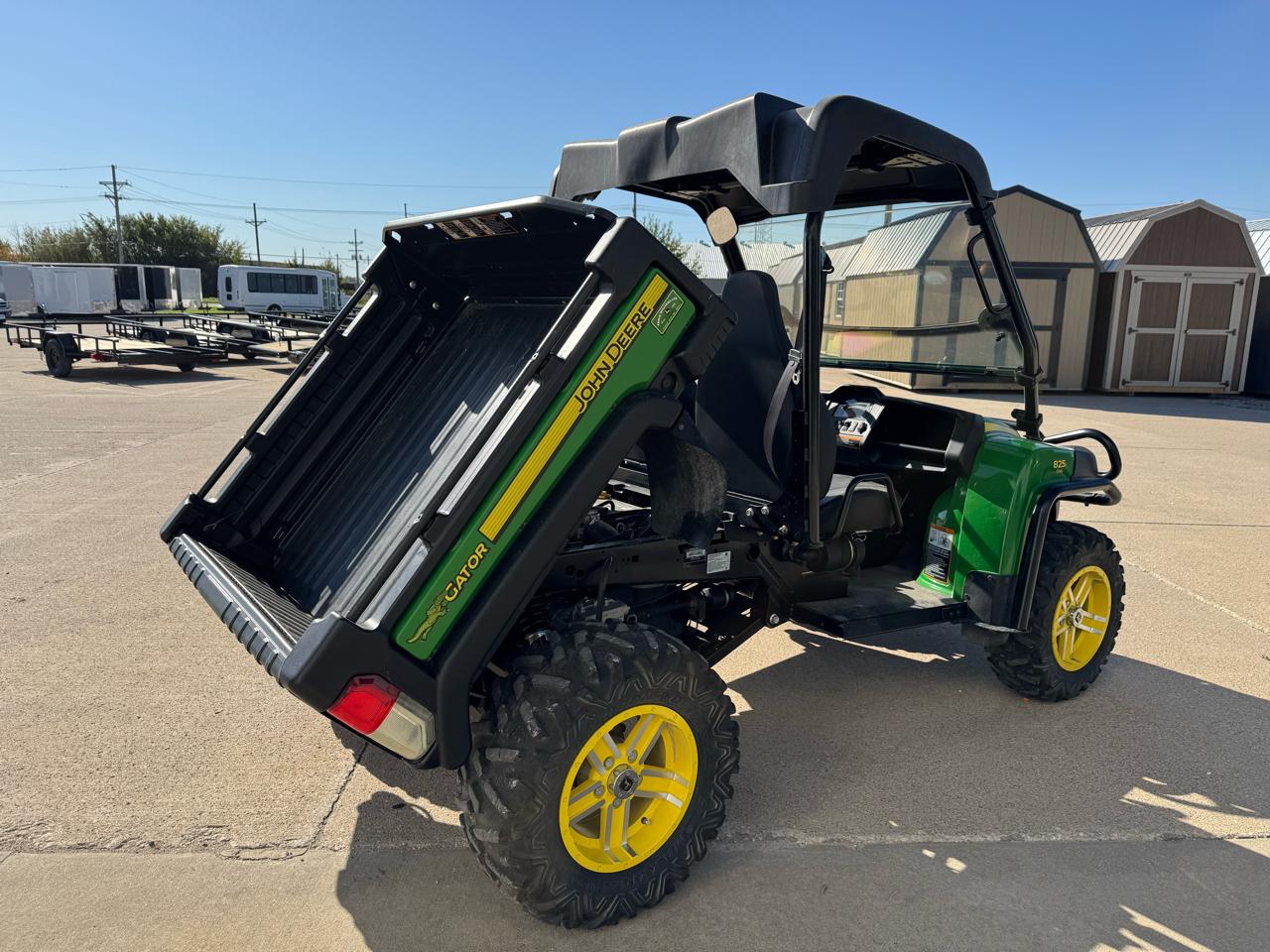 John Deere Gator  2013