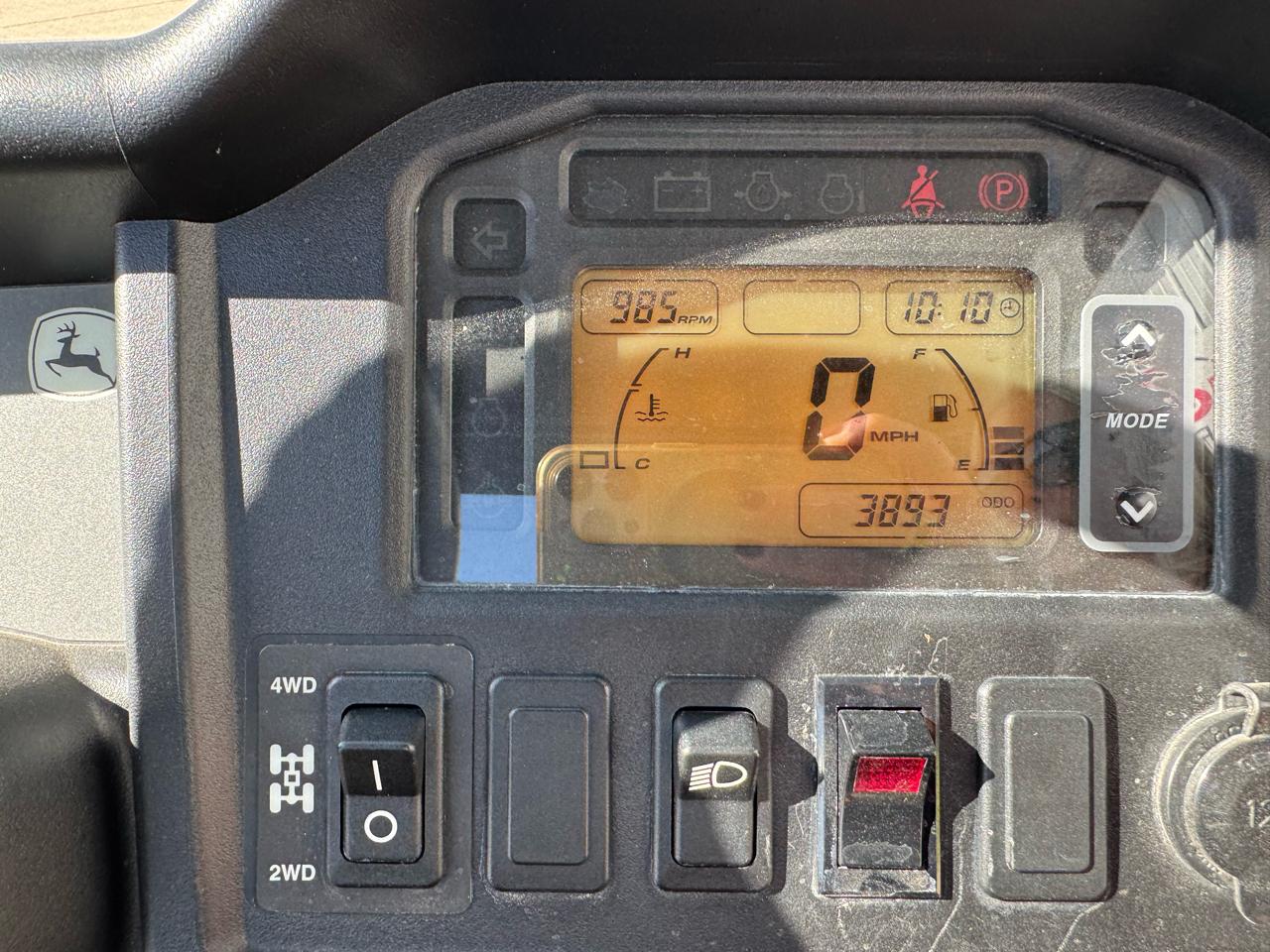 John Deere Gator  2013
