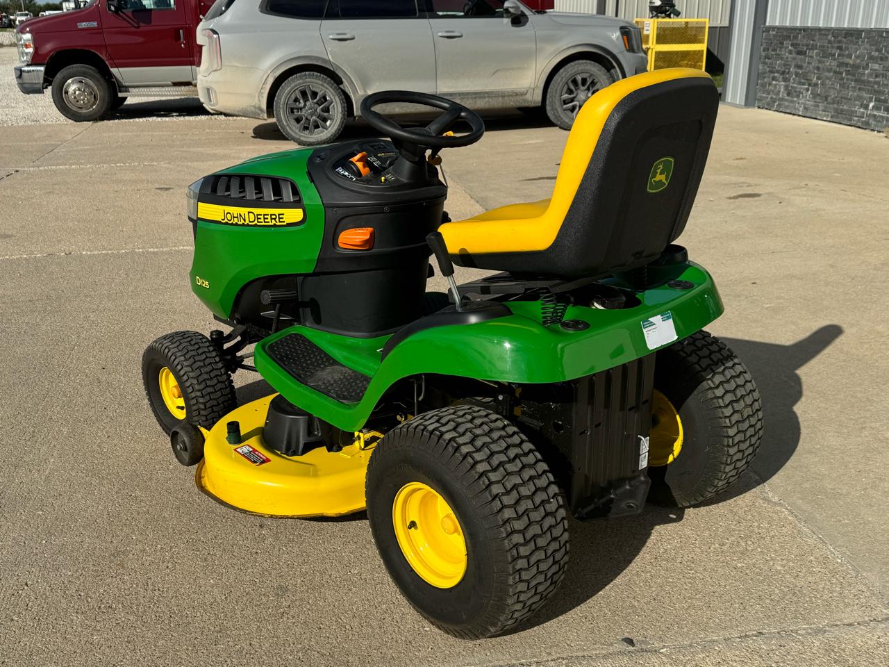 Grumman Olson Deere Mower D125 photo 5