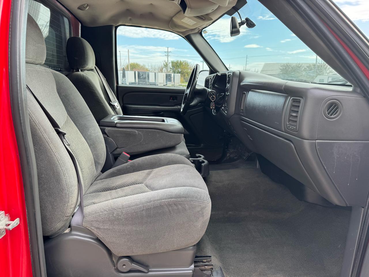 Chevrolet Silverado 1500 Reg Cab 133.0" WB 4WD Z71 2004