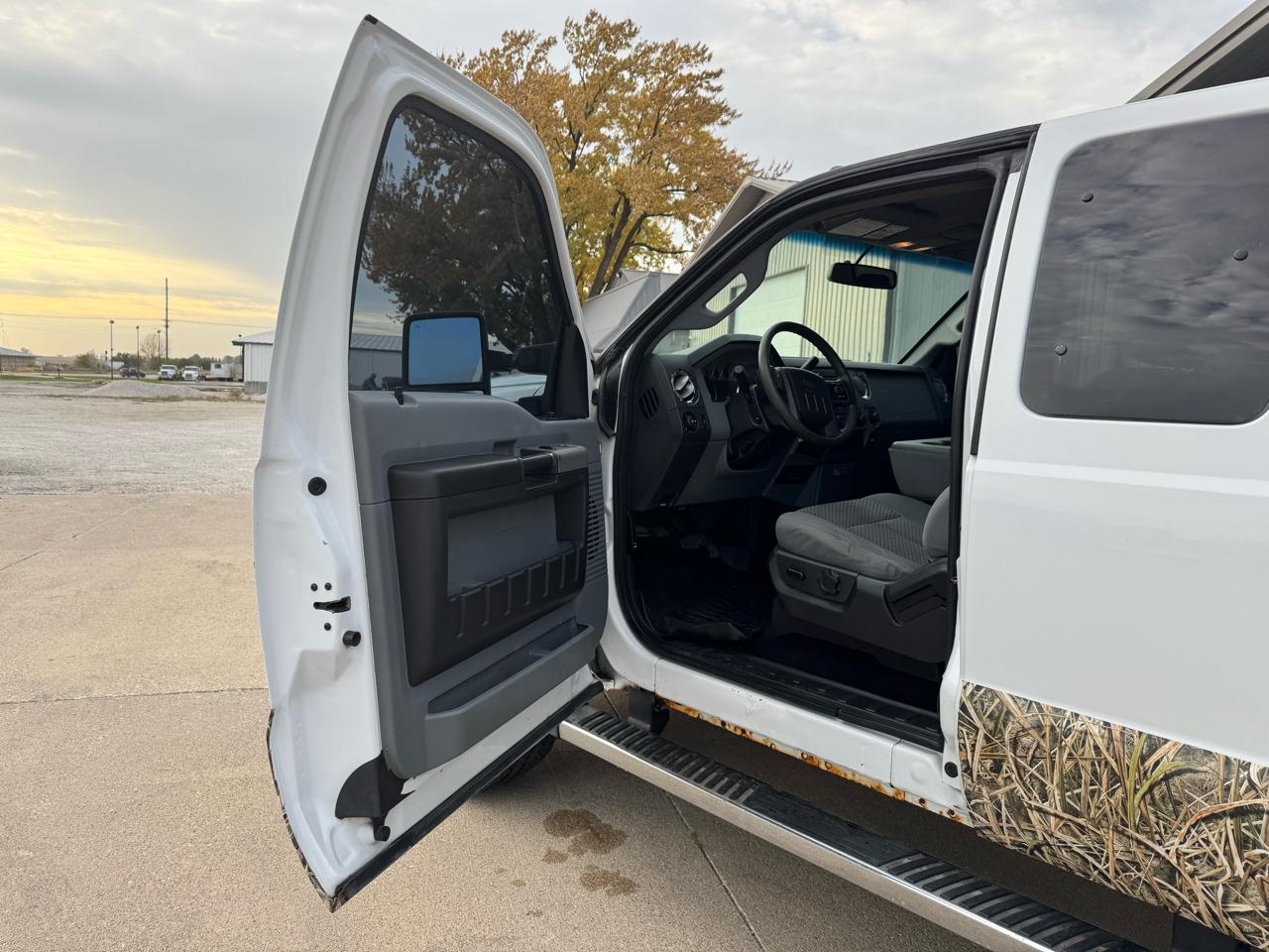 Ford Super Duty F-250 SRW 4WD SuperCab 142" XLT 2016