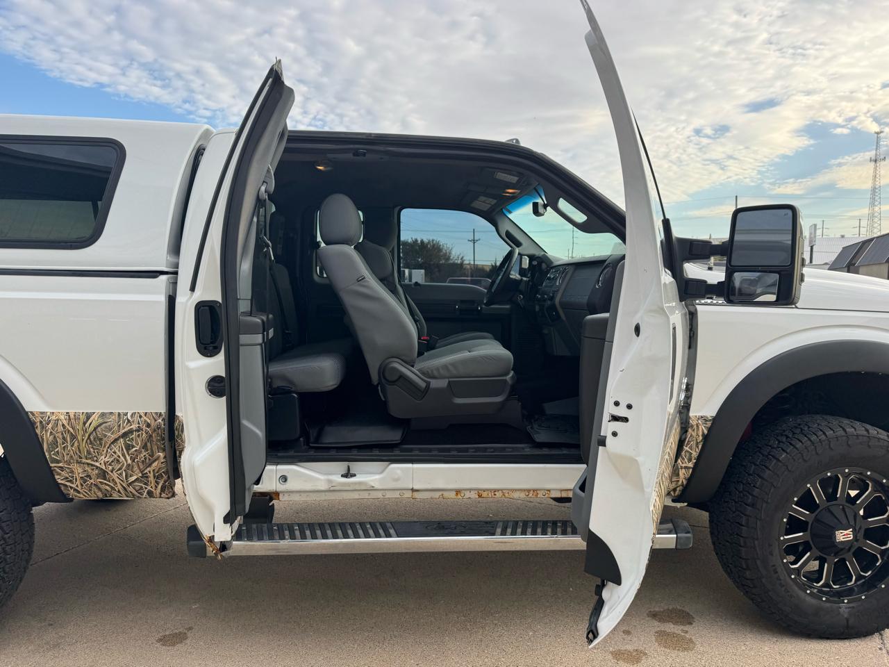 Ford Super Duty F-250 SRW 4WD SuperCab 142" XLT 2016