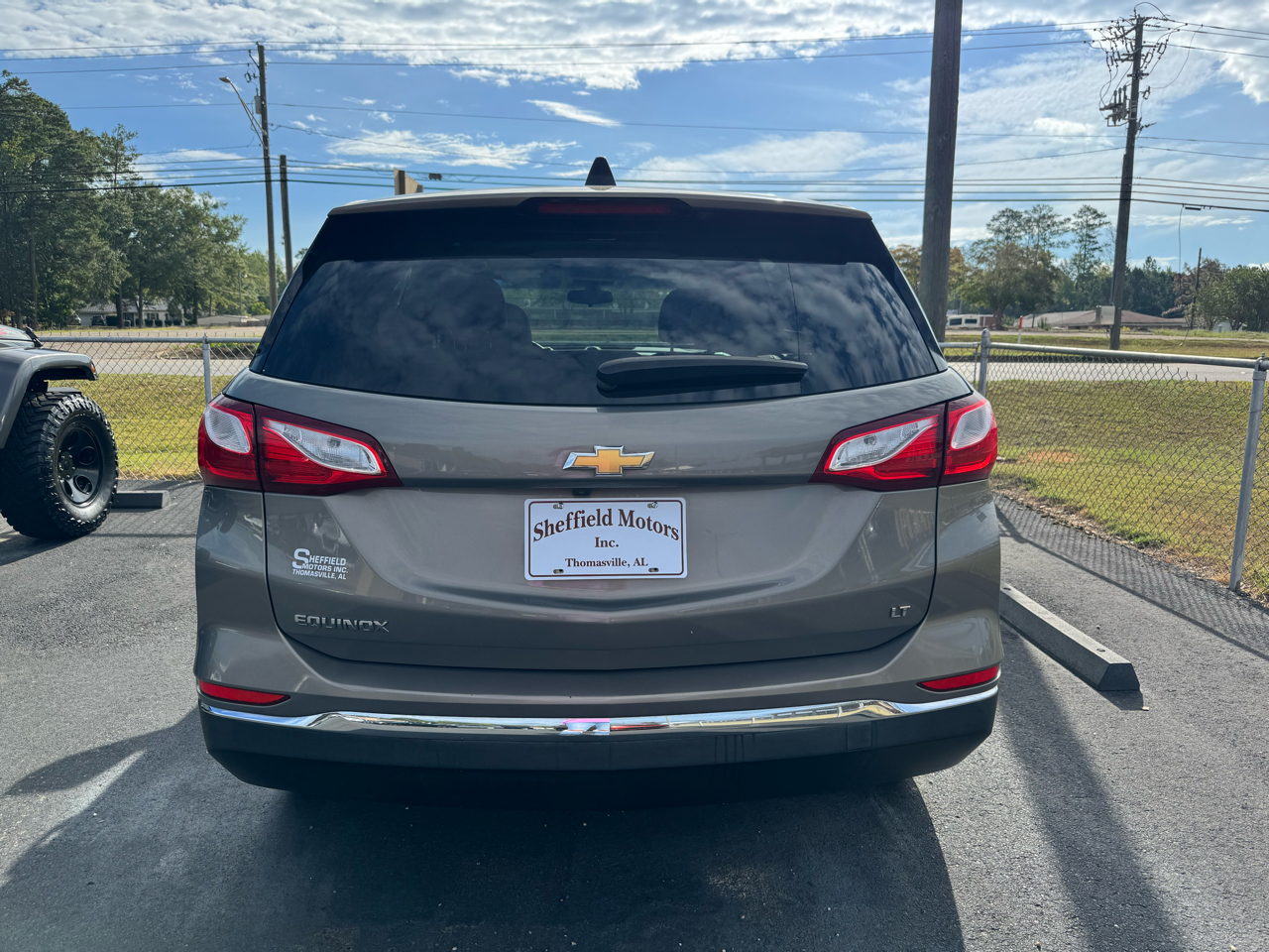 2018 Chevrolet Equinox LT photo 3