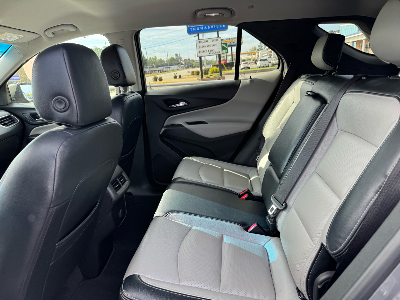 2018 Chevrolet Equinox LT photo 5