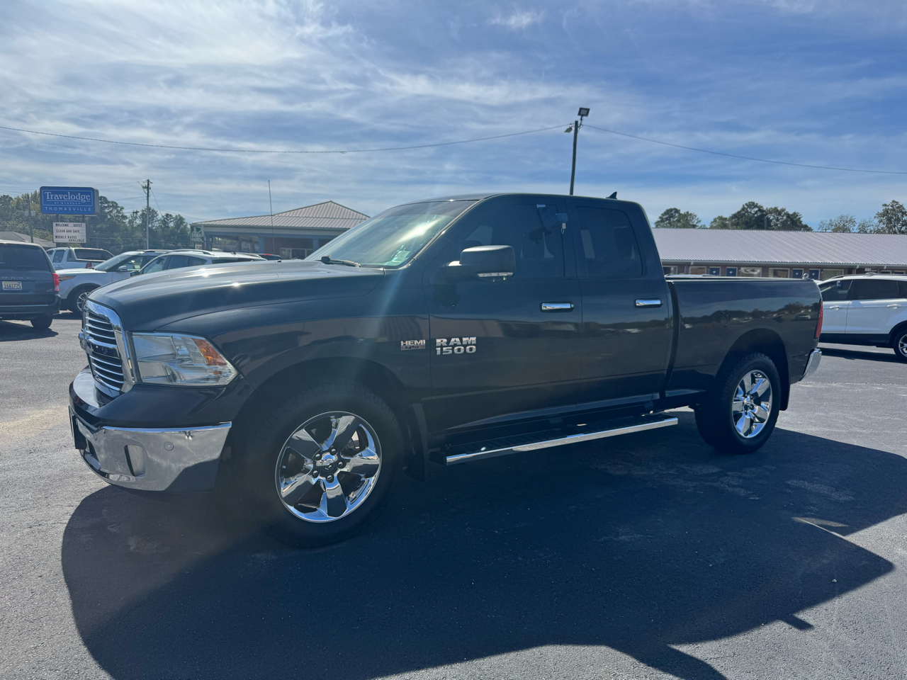 RAM 1500 SLT Quad Cab 4WD 2017 RAM 1500 SLT Quad Cab 4WD 2017