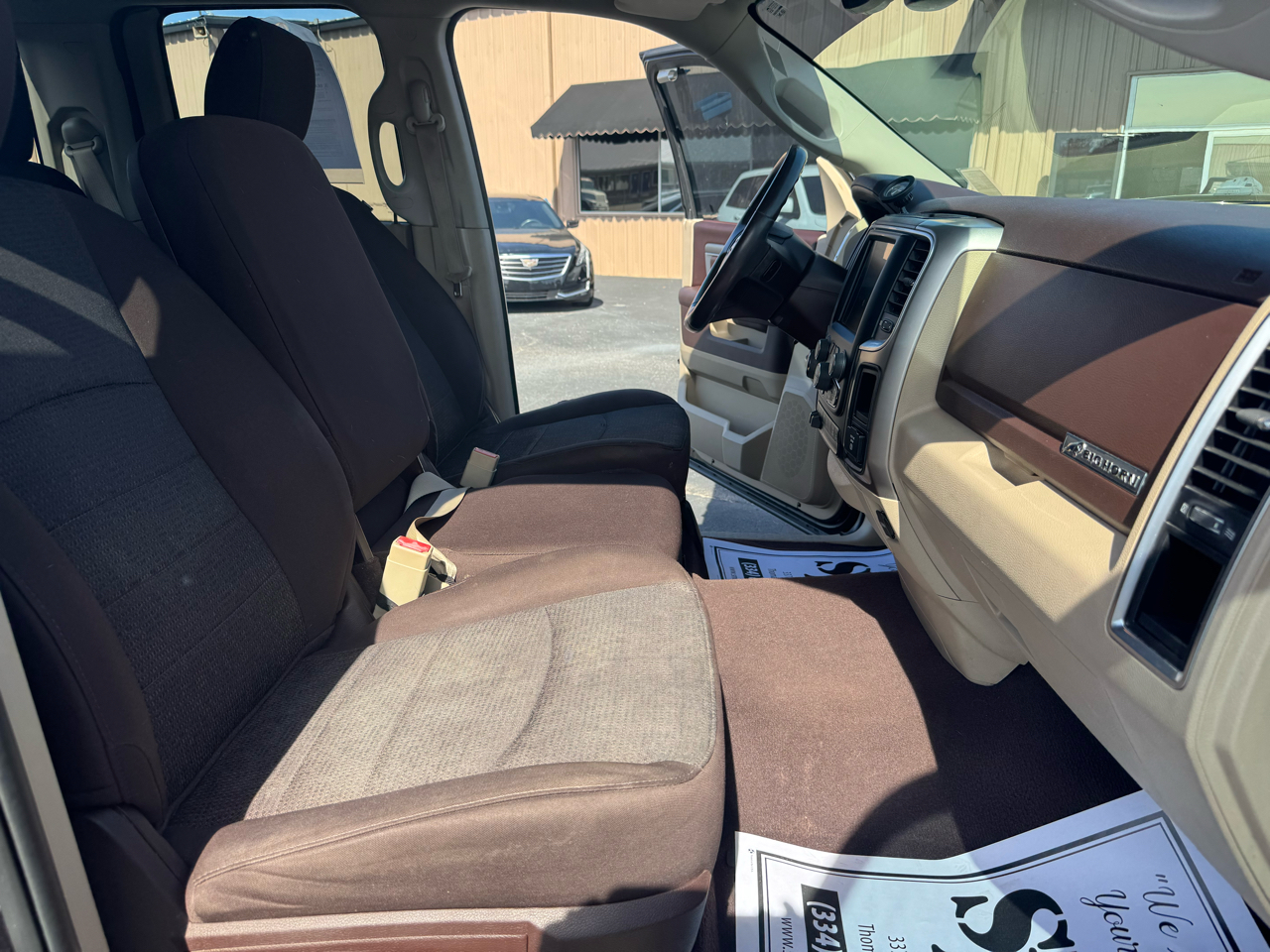 RAM 1500 SLT Quad Cab 4WD 2017 RAM 1500 SLT Quad Cab 4WD 2017