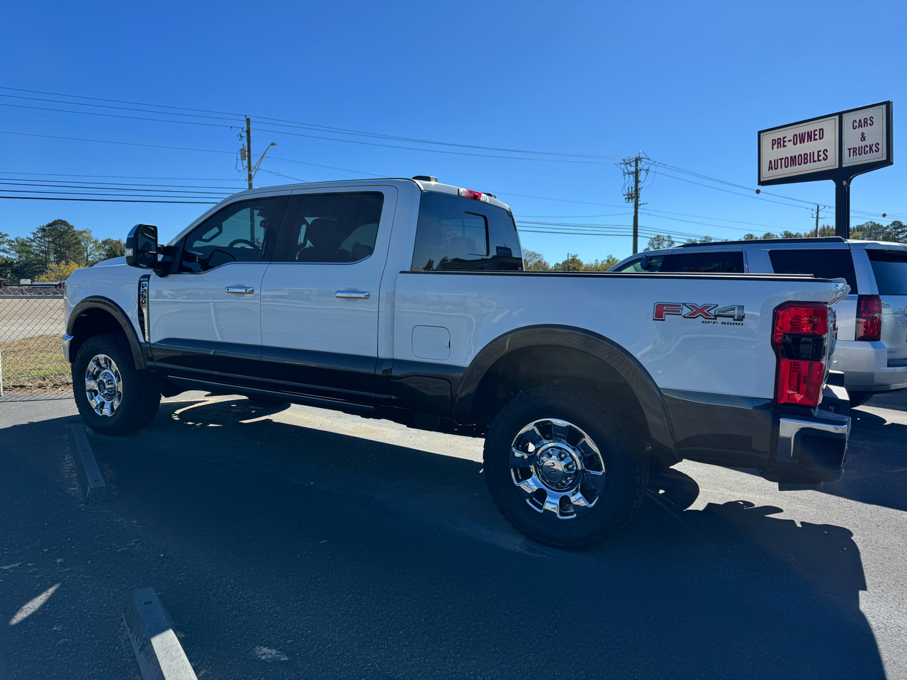 2024 Ford F-250 Platinum photo 2