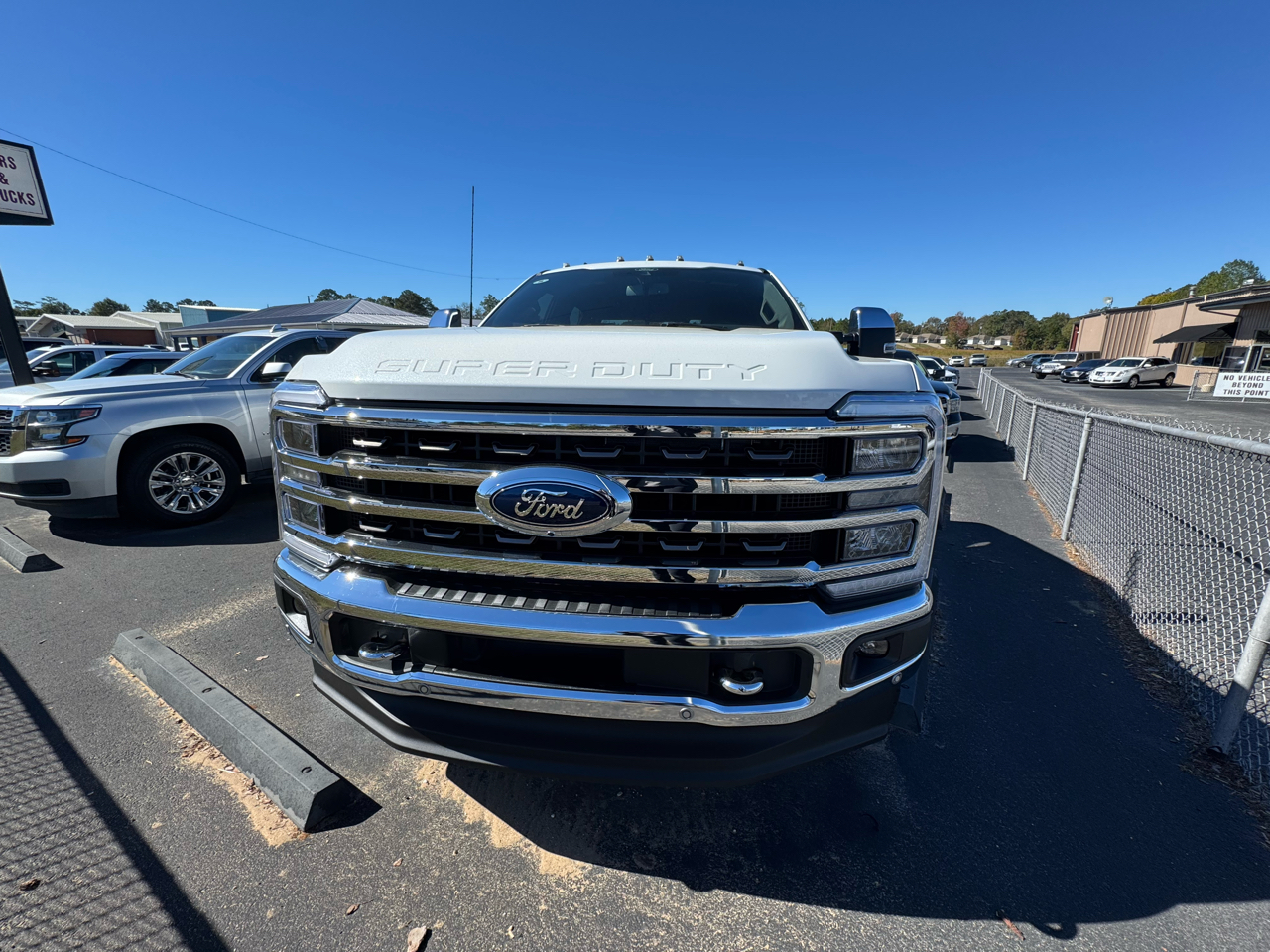 2024 Ford F-250 Platinum photo 3