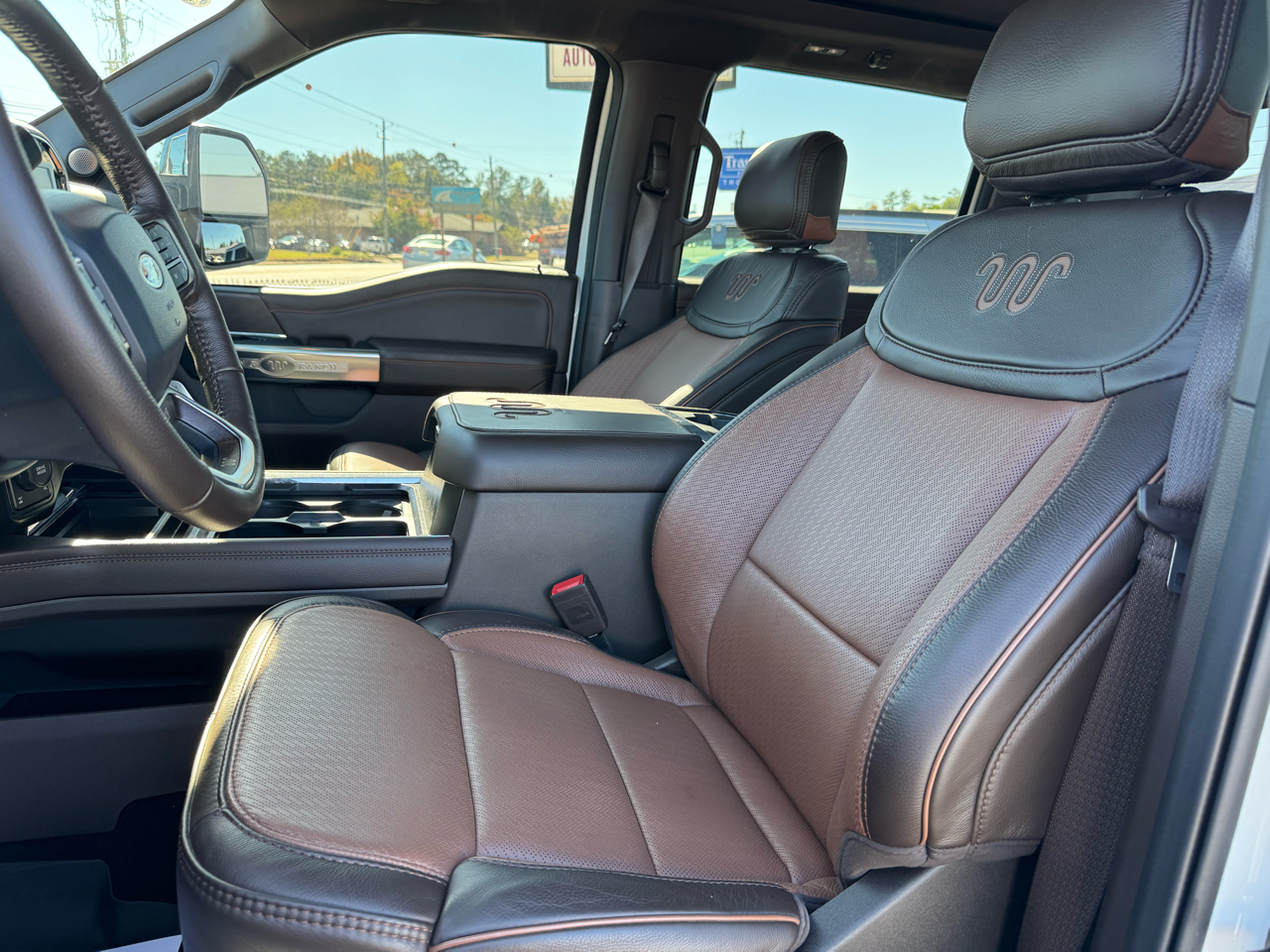 2024 Ford F-250 Platinum photo 4