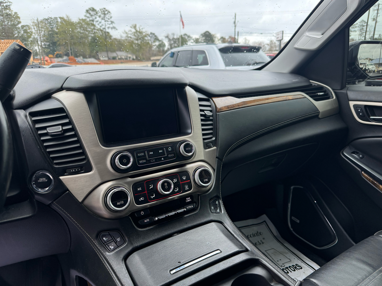 GMC Yukon Denali XL 4WD 2015