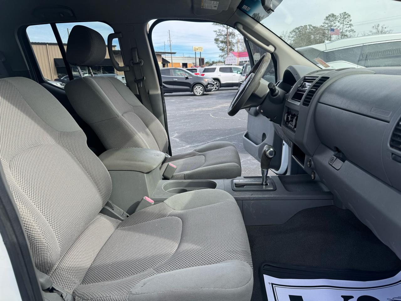 Nissan Frontier LE Crew Cab 2WD 2007