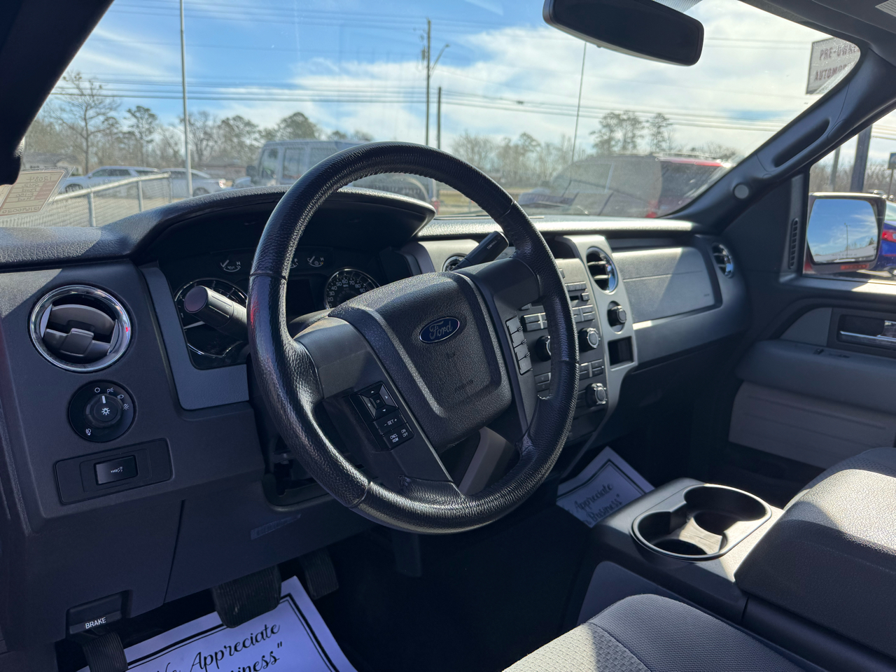 Ford F-150 XL SuperCrew 5.5-ft. Bed 2WD 2012