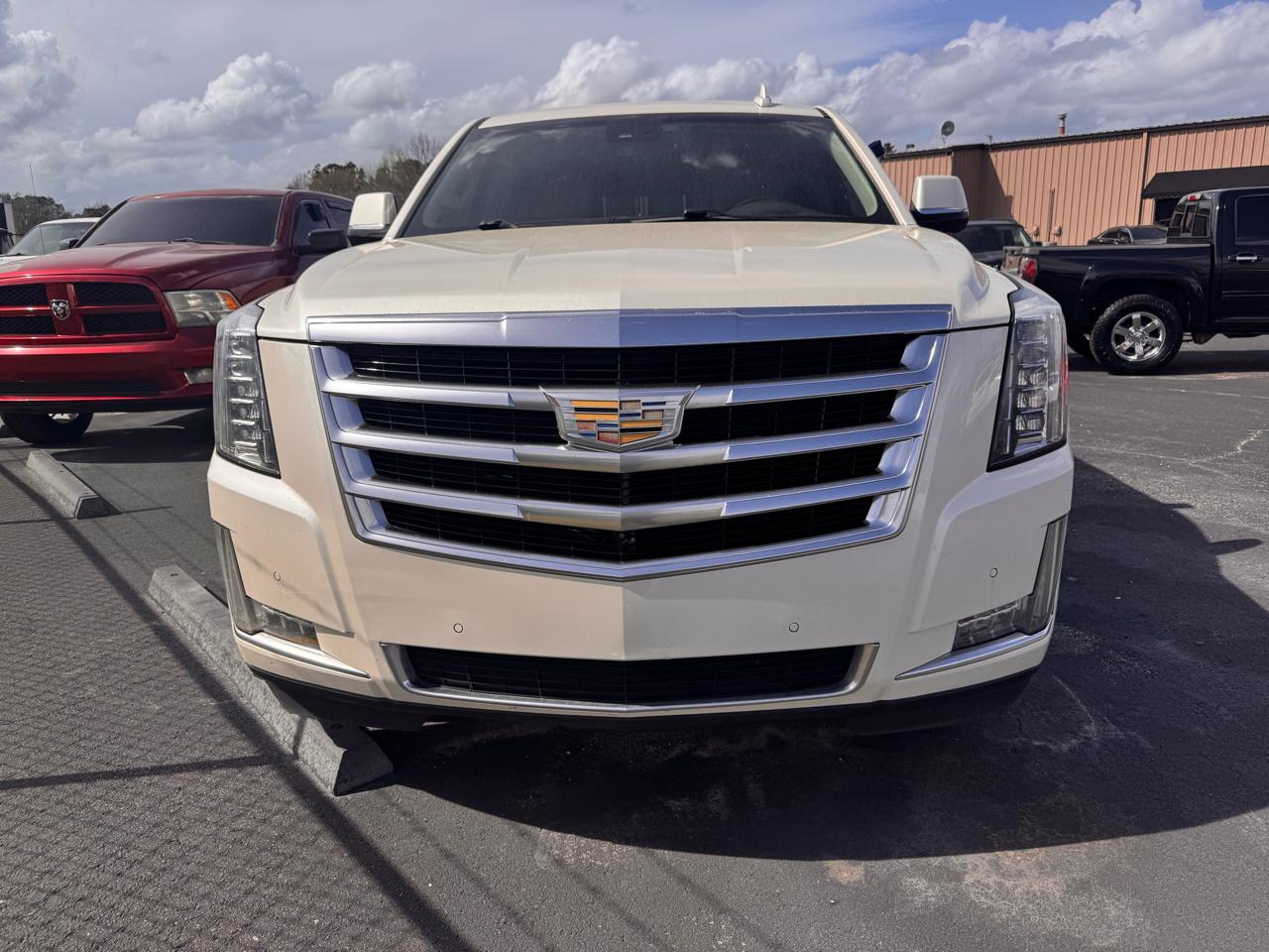 Cadillac Escalade Luxury 4WD 2015