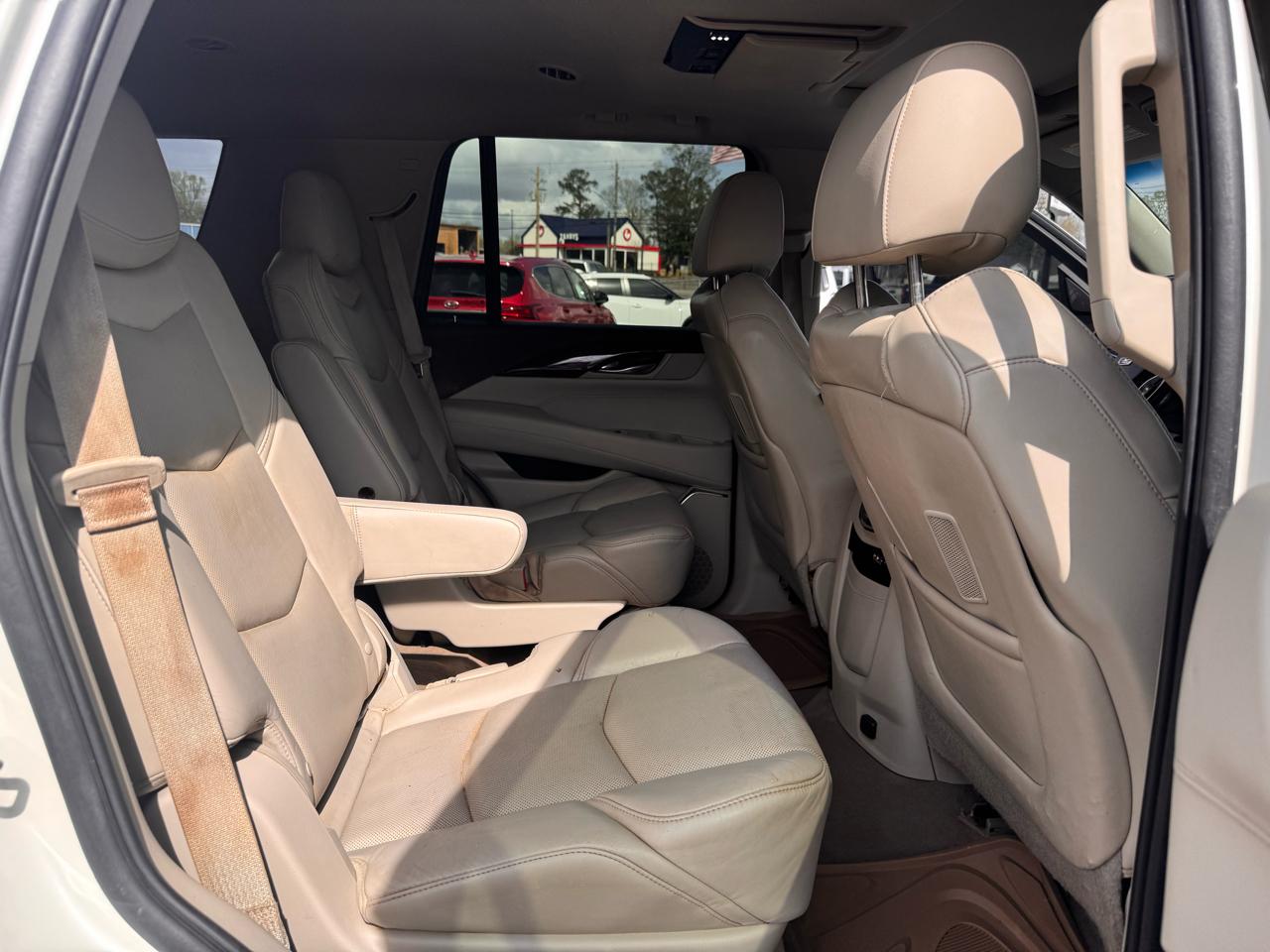 Cadillac Escalade Luxury 4WD 2015