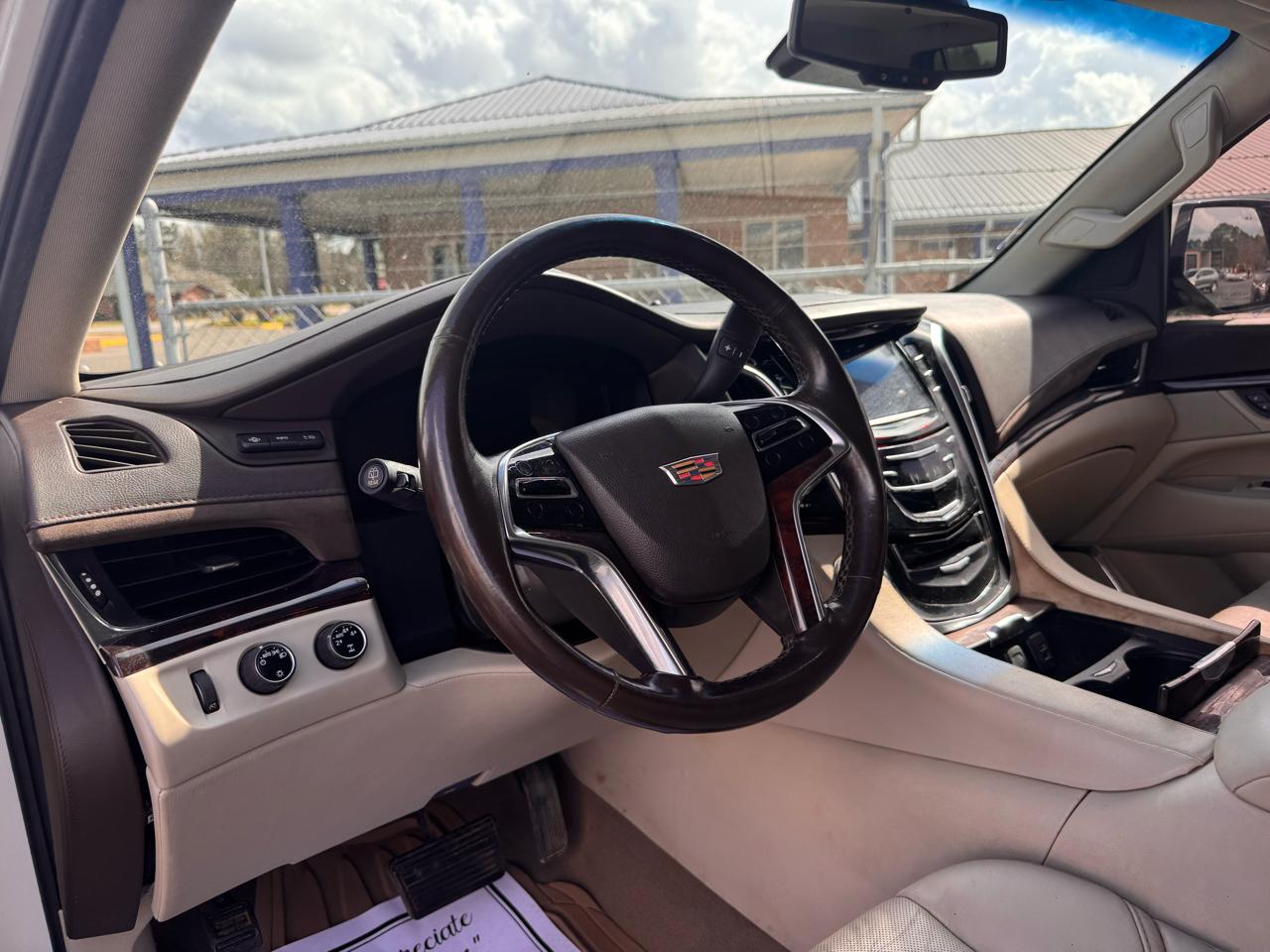 Cadillac Escalade Luxury 4WD 2015