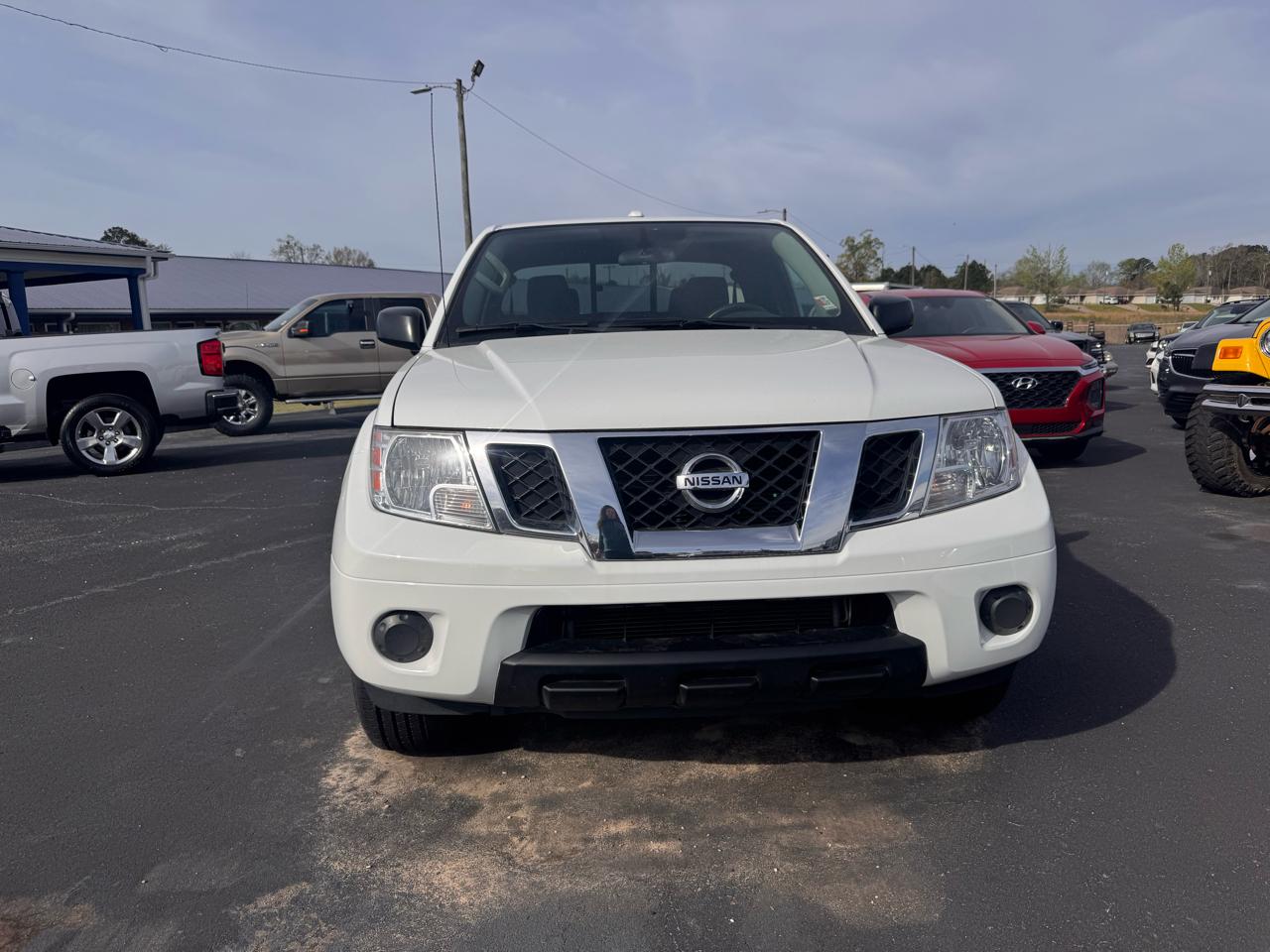 Nissan Frontier S King Cab I4 5AT 2WD 2018