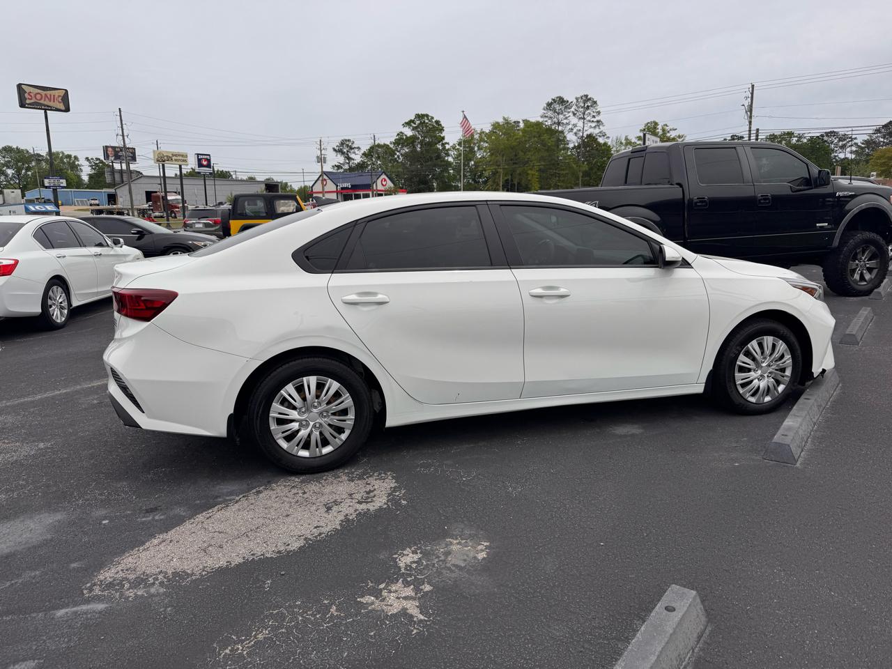 2022 Kia Forte FE IVT