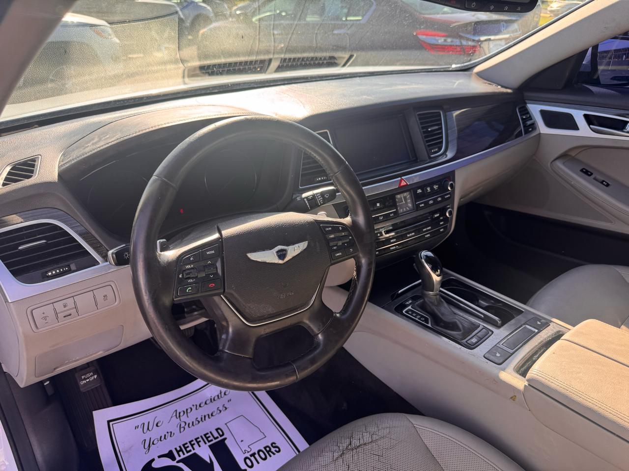 Hyundai Genesis 4dr Sdn V6 3.8L RWD 2015