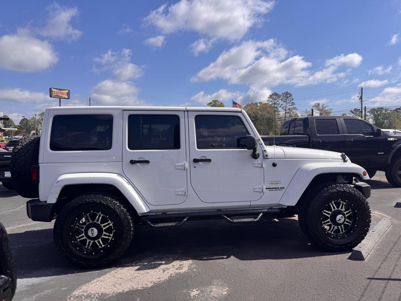 Jeep Wrangler 4WD 4dr Sahara 2015