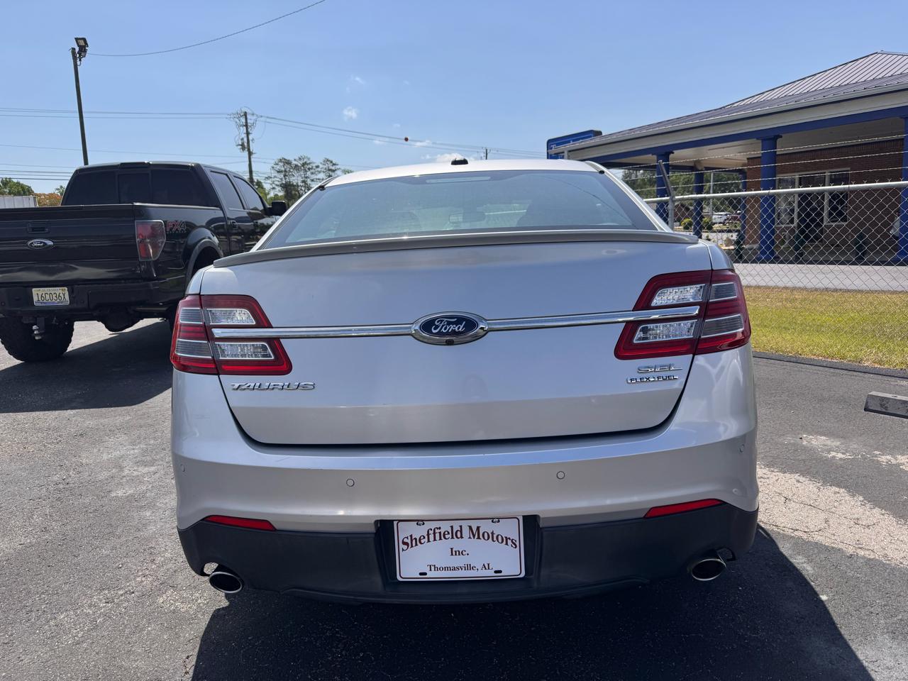 Ford Taurus 4dr Sdn SEL FWD 2014