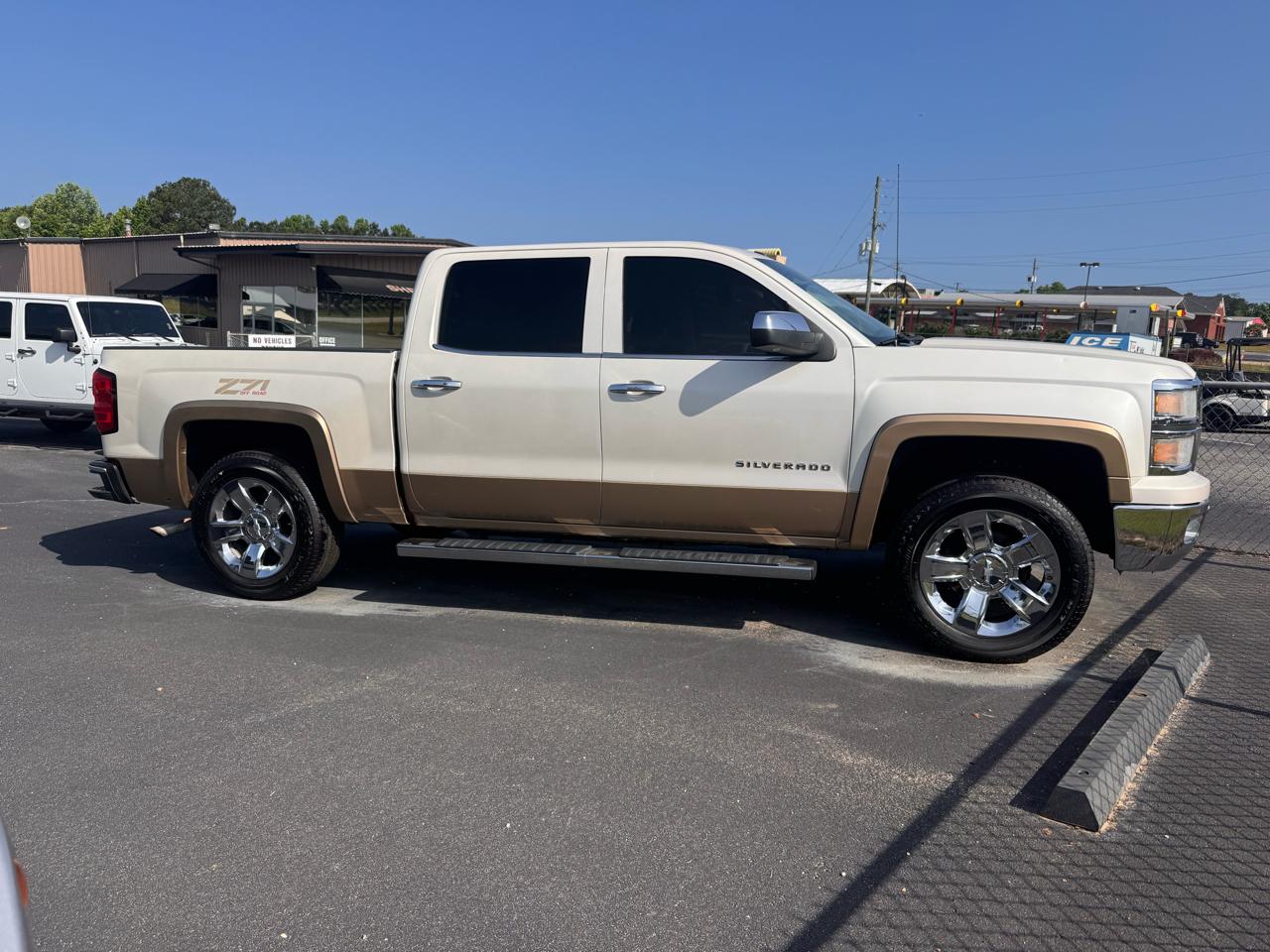 Chevrolet Silverado 1500 4WD Crew Cab 143.5" LTZ w/1LZ 2015