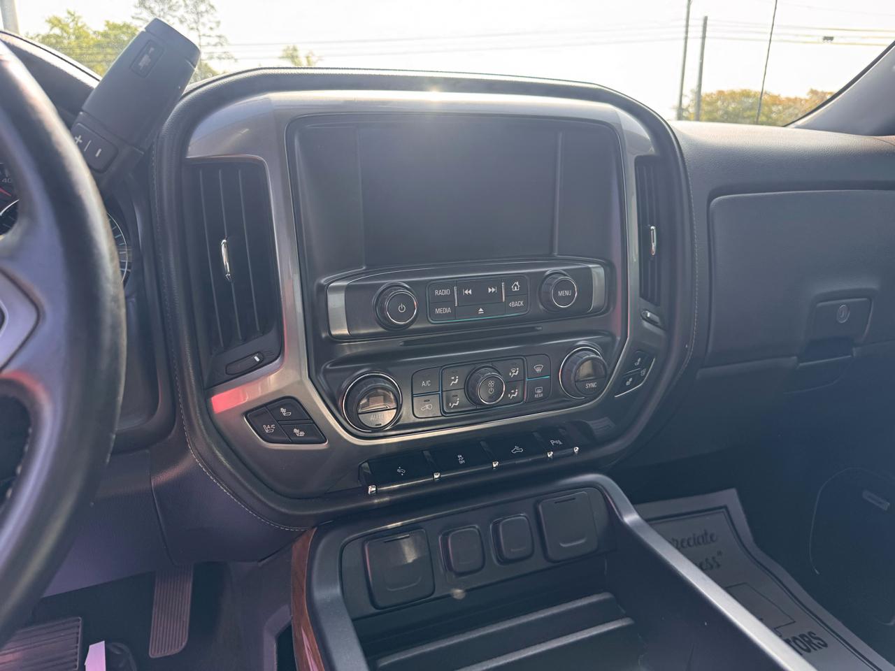 Chevrolet Silverado 1500 4WD Crew Cab 143.5" LTZ w/1LZ 2015