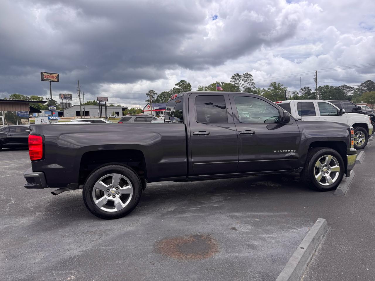 Chevrolet Silverado 1500 2WD Double Cab 143.5" LT w/1LT 2015