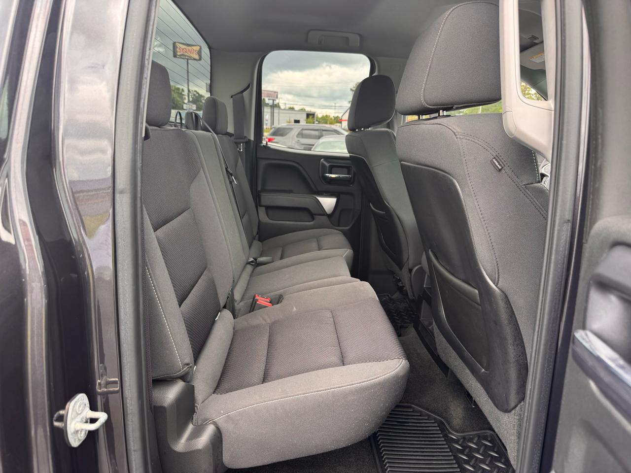 Chevrolet Silverado 1500 2WD Double Cab 143.5" LT w/1LT 2015