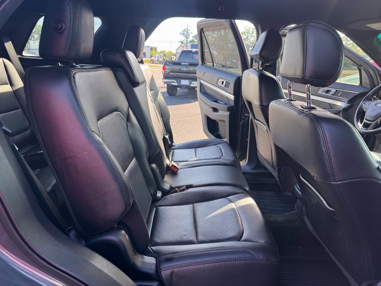 Ford Explorer XLT 4WD 2017