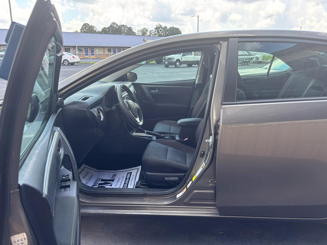Toyota Corolla XLE CVT (Natl) 2018