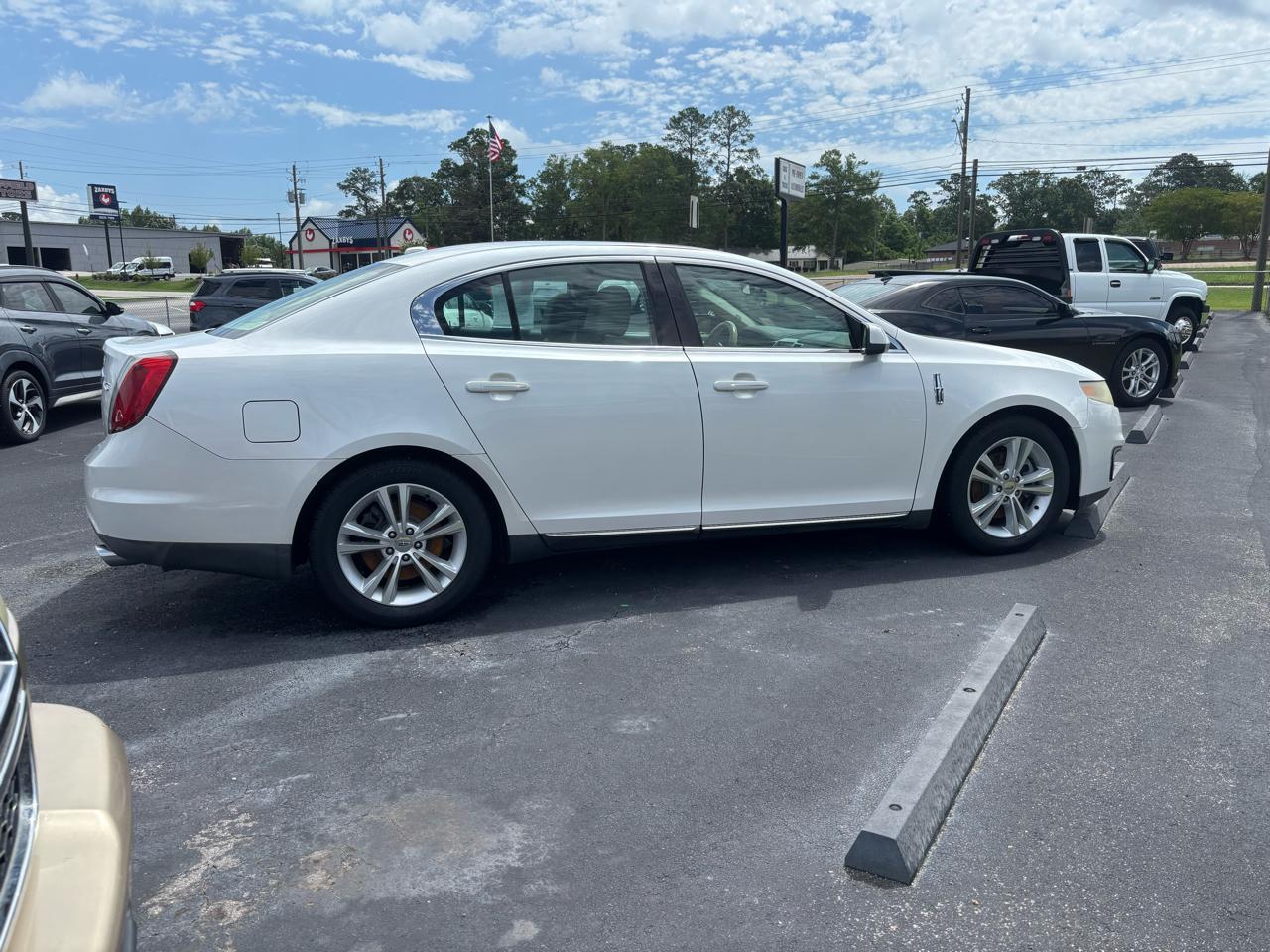 Lincoln MKS 4dr Sdn 3.7L FWD 2012