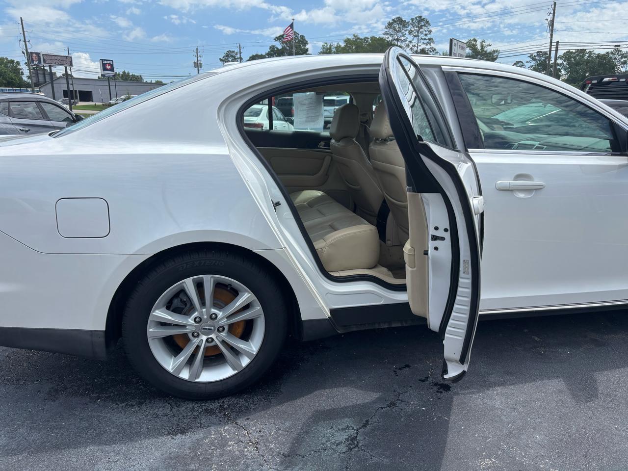Lincoln MKS 4dr Sdn 3.7L FWD 2012