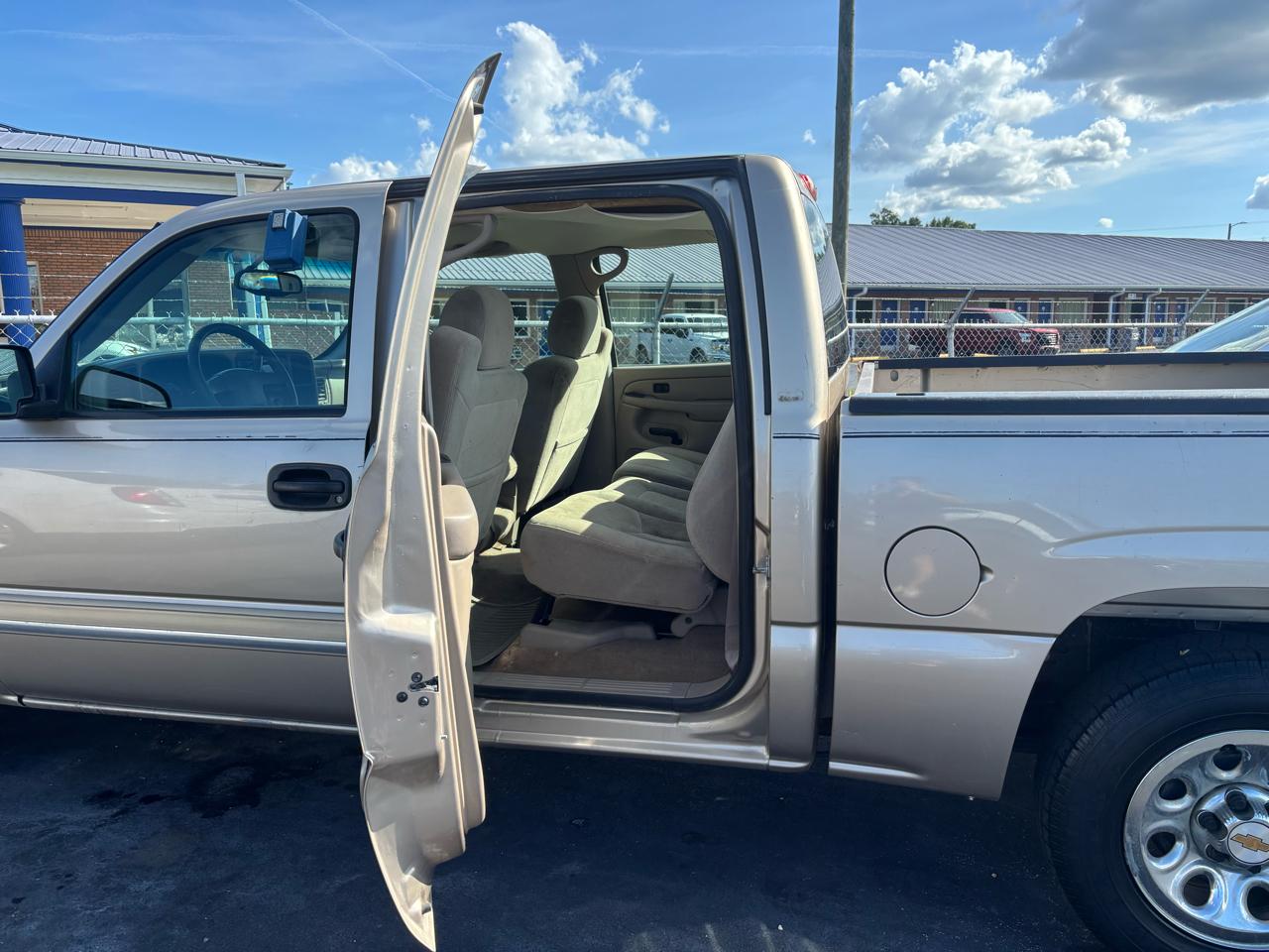 Chevrolet Silverado 1500 Crew Cab 143.5" WB 2WD LS 2006