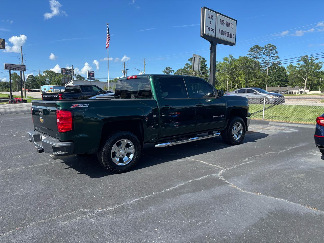 Chevrolet Silverado 1500 4WD Crew Cab 143.5" LT w/2LT 2015