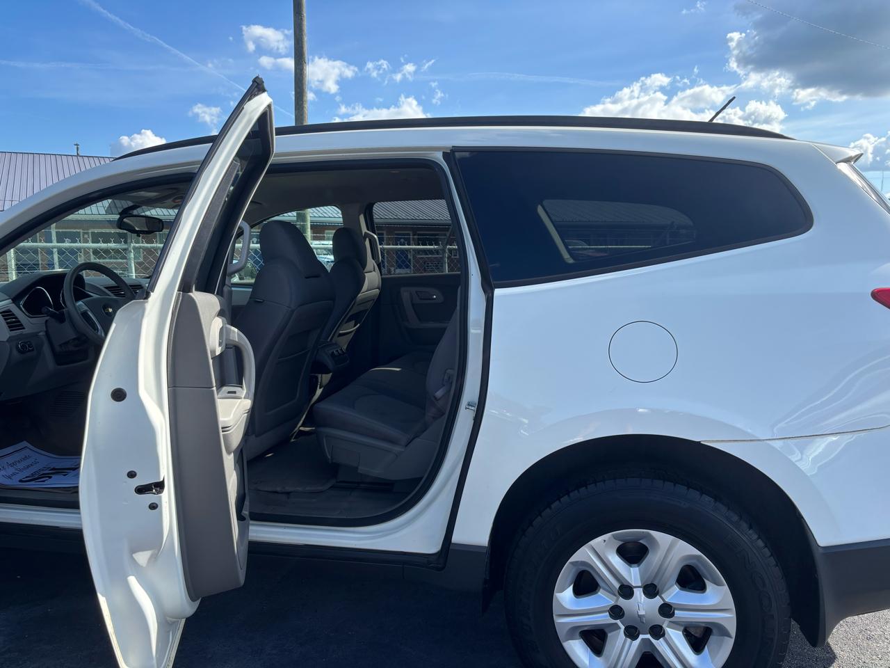 Chevrolet Traverse FWD 4dr LS 2012